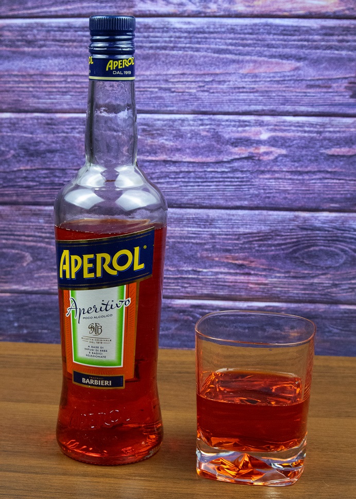 фото бутылки напитка апероль