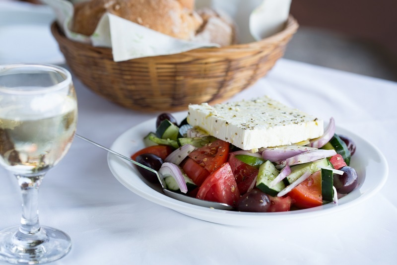 чем закусывать греческие вина