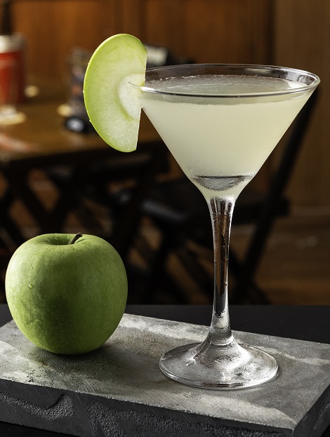 фото домашнего яблочного мартини с соком