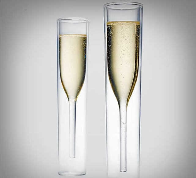 фото двойных бокалов под шампанское