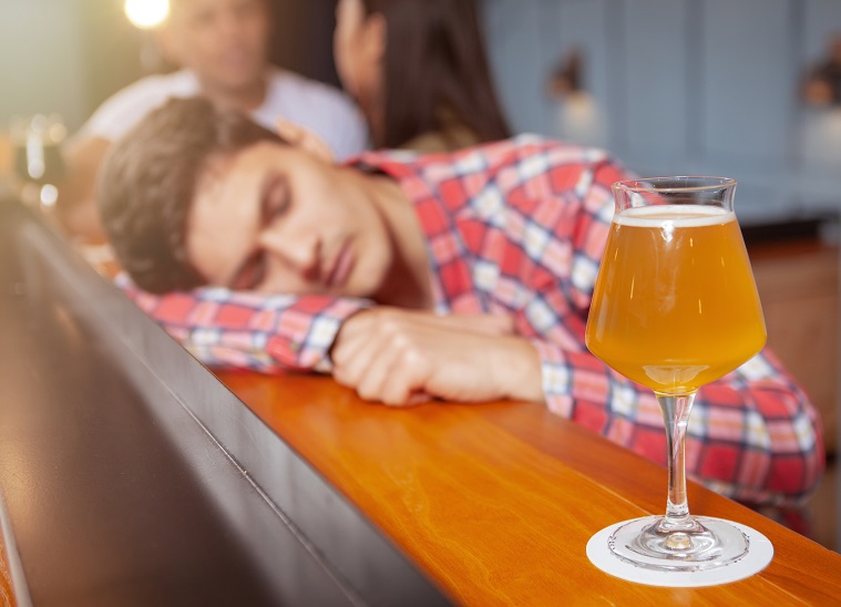 почему после алкоголя хочется спать