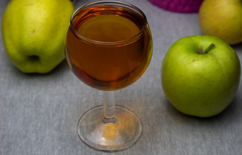 фото яблочного сидра из сока без сахара