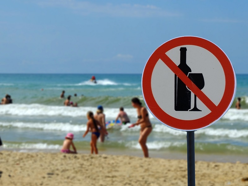 запрет алкоголя ан пляжах в Эмиратах